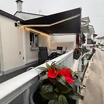 Valdeflores Flats * 比韦罗