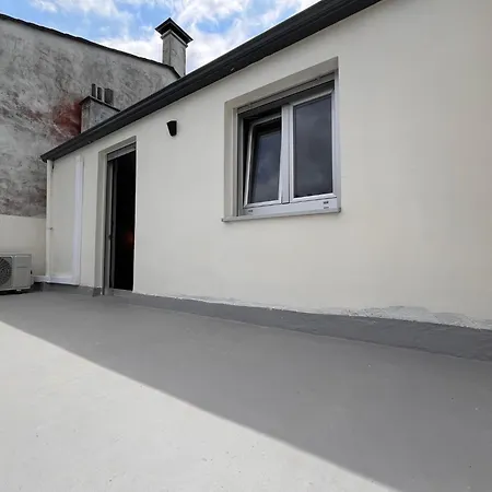 公寓 Valdeflores Flats *