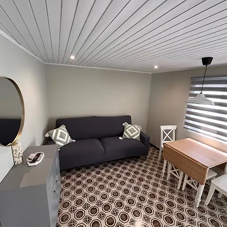 公寓 Valdeflores Flats