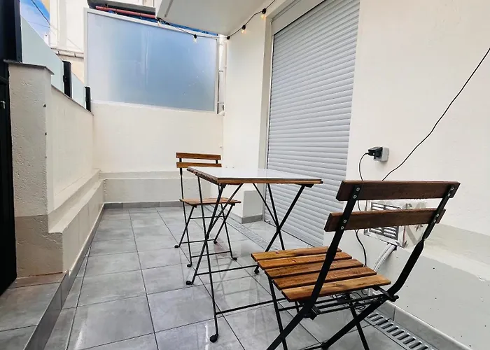 Διαμέρισμα Valdeflores Flats *