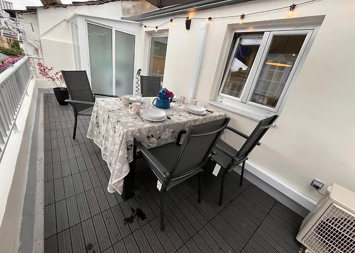 Διαμέρισμα Valdeflores Flats *