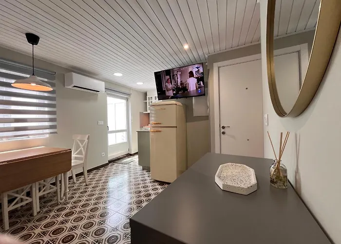 Valdeflores Flats Διαμέρισμα *